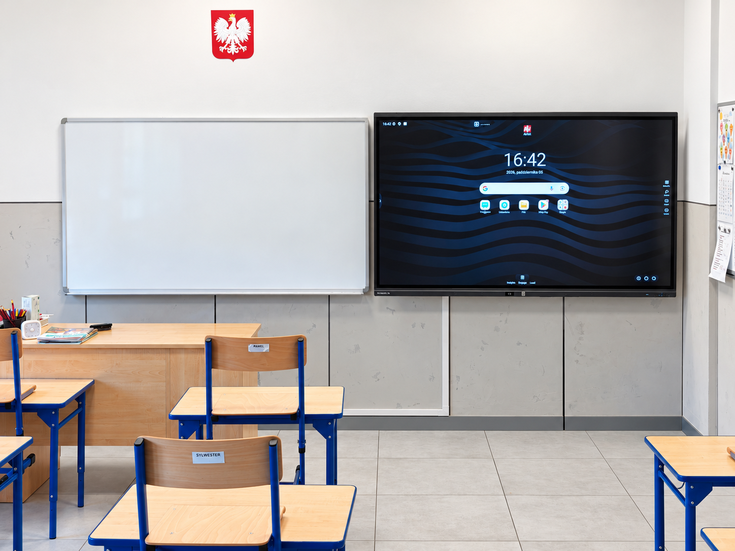 Monitor interaktywny zamontowany w sali lekcyjnej